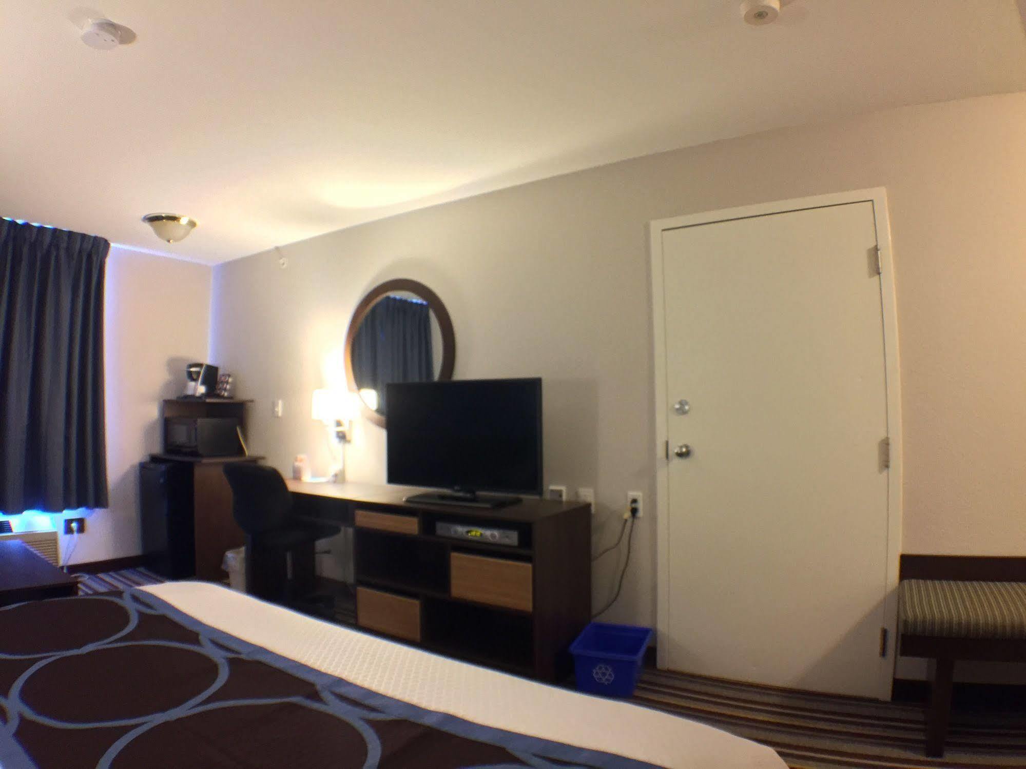 Super 8 By Wyndham Fort Frances Buitenkant foto