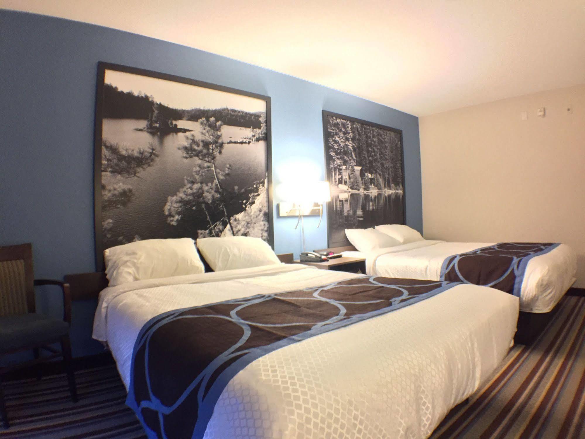 Super 8 By Wyndham Fort Frances Buitenkant foto
