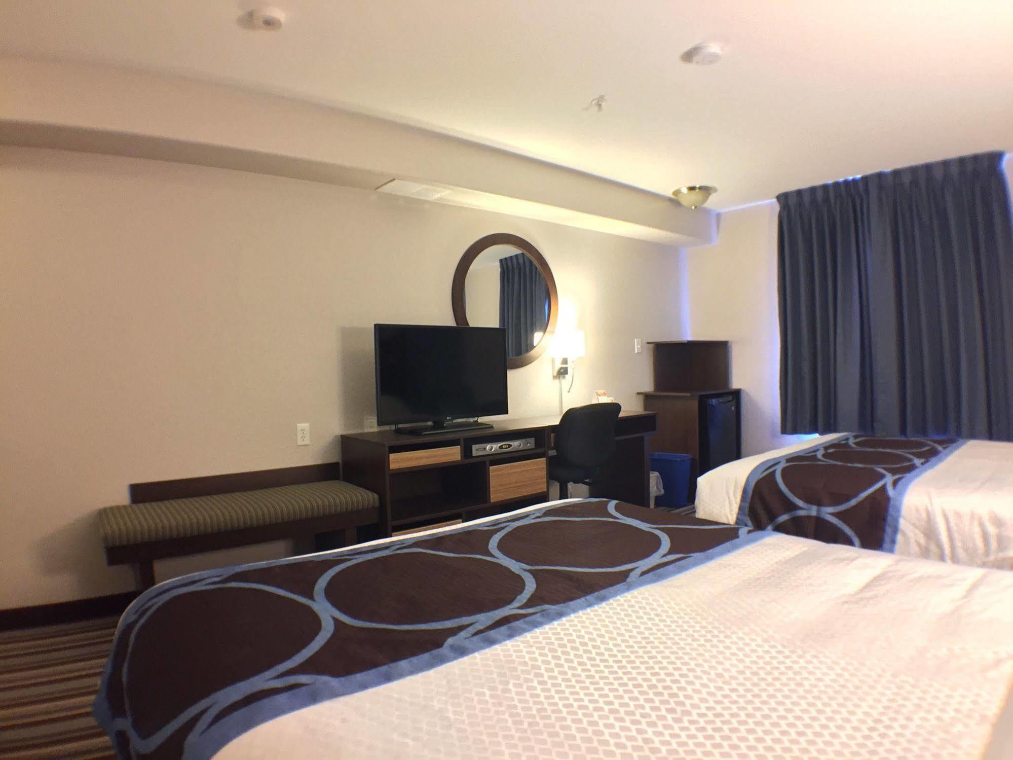 Super 8 By Wyndham Fort Frances Buitenkant foto